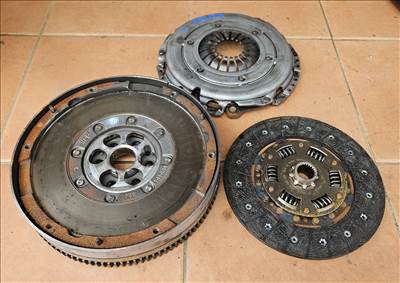 Opel Astra J 2.0 CDTI Lendkerék szett kuplunggal A20dth