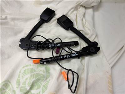 Ford Focus C-Max gyári első övfeszítő biztonsági öv csat bal és jobb oldali 3m51r61209af 3m51r61208ae