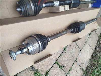 BMW X3 G02, G01 Bmw g01 g02 jobb féltengely  8643184 864318406