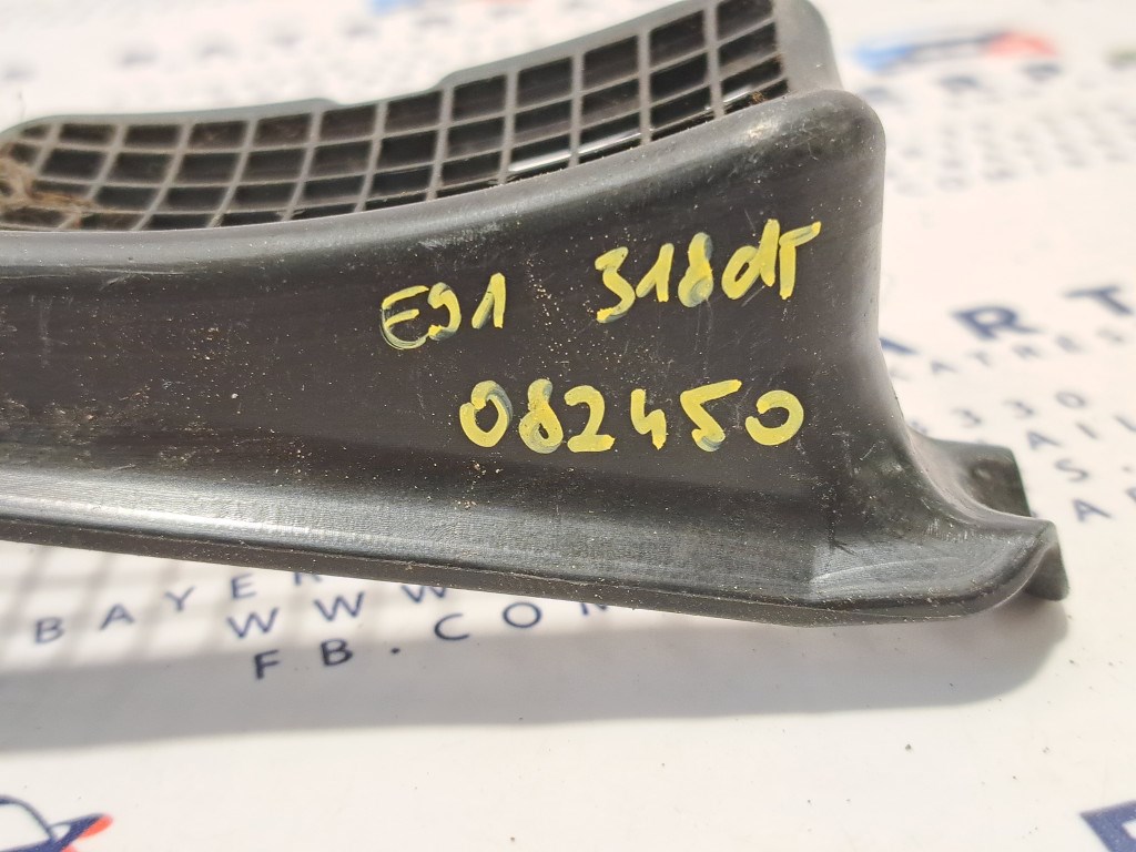 BMW E81 E87 E82 E88 E90 E91 E92 E93 E84 X1 bal elsõ levélrács lefolyó rács 4. kép