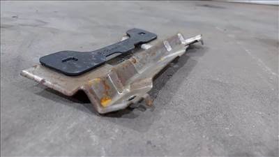 KIA Cee’d Ceed 12- Jobb oldali légzsák kapaszkodó tartó konzol 0704