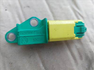 Audi A4-A6 ütközés érzékelő 1K0909606C