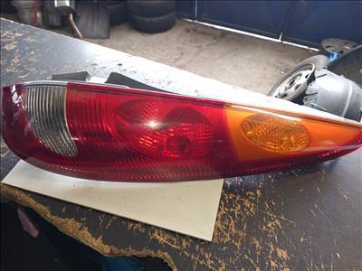 Nissan Almera Tino Jobb hátsó lámpa  nissan26550bu000