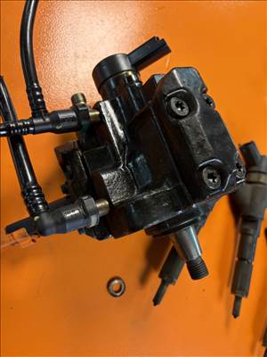 Citroën Xsara Picasso, Peugeot Partner I, Citroën Berlingo I magasnyomású pumpa 2.0 hdi rhy