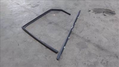 KIA Cee’d Ceed 12- Bal hátsó ajtó üveg külső gumikéder tömités 0347