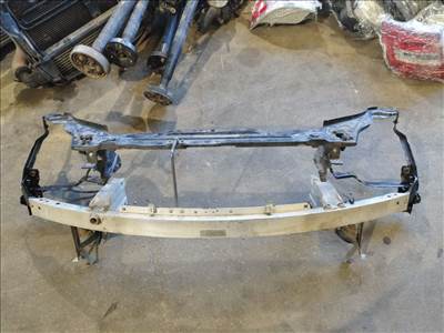 Mercedes w204 C 2007- homlokfal