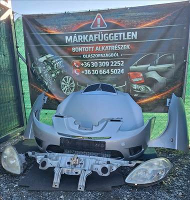 Lancia Ypsilon II lökhárító motorháztető sárvédő lámpa homlokfal 