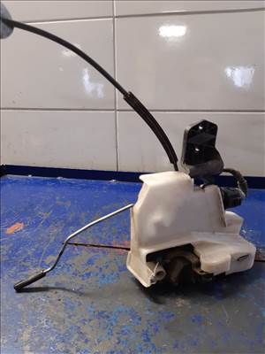 Volkswagen Passat B5 96-05 Jobb Első Ajtó Zárszerkezet + Központizár Motor