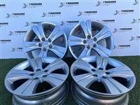 5x114.3 17" Kia gyári alufelni 6,5Jx17h2 ET35