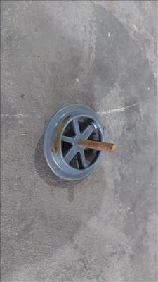 HYUNDAI I30 KIA Cee’d Ceed 12- Pótkerék szorító lefogató műanyag 0697