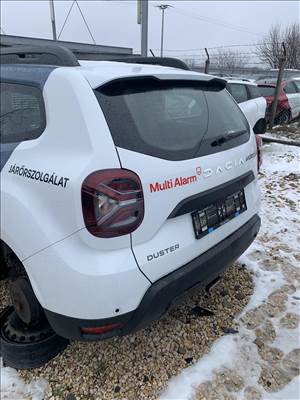 Dacia Duster II 2 ajtó sárvédő hátsó híd futómű lámpa ülés motor sebességváltó küszöb hátfal