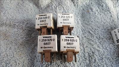 Volvo 1259926 700 900 relé