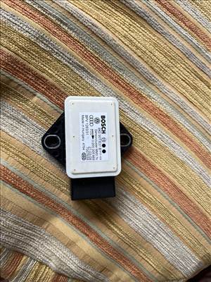 Audi A4 (B8 - 8K) ESP szenzor 8K0 907 637 B 