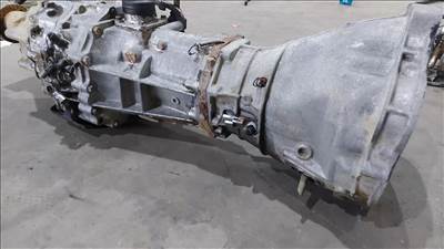 Nissan Terrano WD21 87- 2.4 4WD öt 5 sebességváltó váltó sebváltó 9819