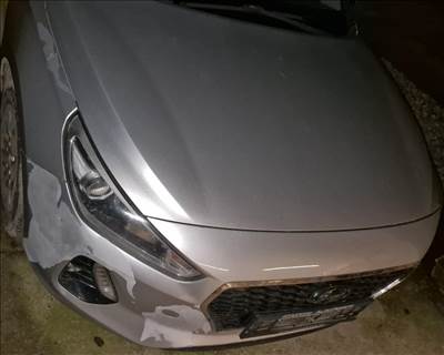 Hyundai i30 bontott alkatrészei