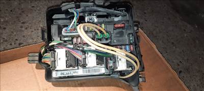 Citroën C3 II HDi 90 FAP biztosítéktábla BSM 9667199780