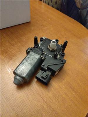 Audi A3 (8L) 8L Ablakemelő motor