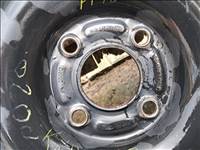  4x108 lyukosztású 15" újszerű lemezfelni, rajta 195/50 használt Triangle nyári gumi gumi 