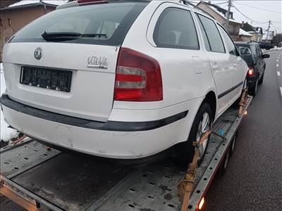 Skoda Octavia II Csomagtér ajtó 
