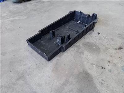 Iveco DAILY 06- Szerszám szerszámos emelő műanyag tartó tároló 8054