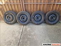  5x114.3 lyukosztású 15" (gyári felni) lemezfelni, rajta 195/65 nagyon jó Semperit nyári gumi