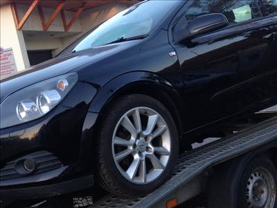 Opel Astra H GTC 1.6 sárvédő bal első z20rfekete gtcz20r