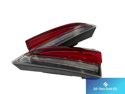 Skoda Scala Bal hátsó lámpa 657945093