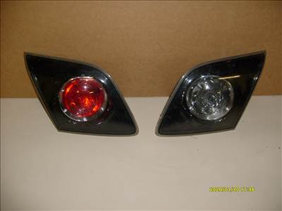  MAZDA 3 JOBB/BAL HÁTSÓ BELSŐ LÁMPA ELADÓ!