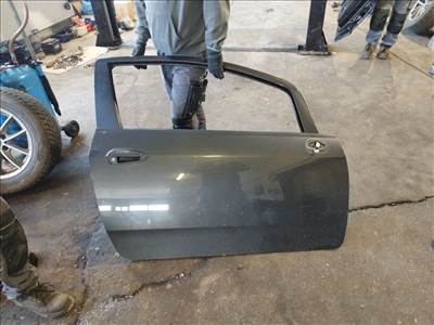 Fiat Grande Punto 3 ajtós jobb oldali ajtó üresen