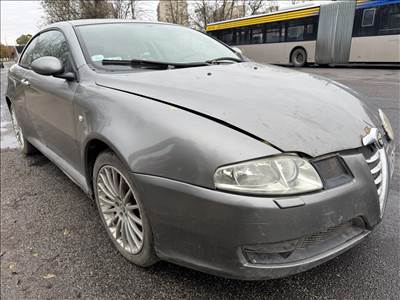 Alfa Romeo GT 937 2.0i bontott alkatrészei