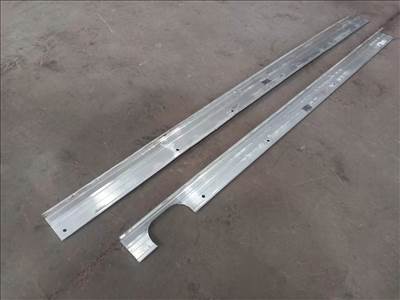 Ford Transit Tranzit 00- Tolóajtó belső fellépő üléssor élvédő 1956