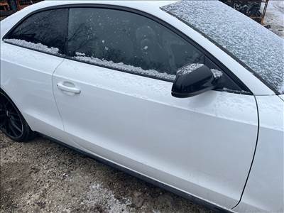Audi A5 (8T) Sline jobb első ajtó LY9C