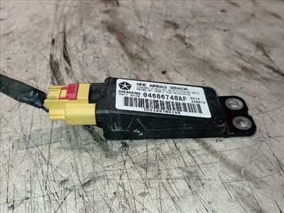 Chrysler Voyager (4th gen) Légzsák Indító Modul Oldallégzsák *141224* 04686748af