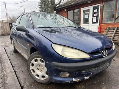 Peugeot 206 1.4i bontott alkatrészei