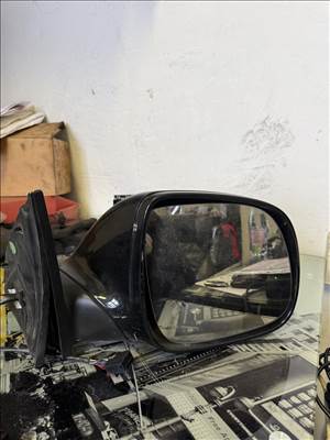 Audi Q7 jobb oldali visszapillantó tükör sérült