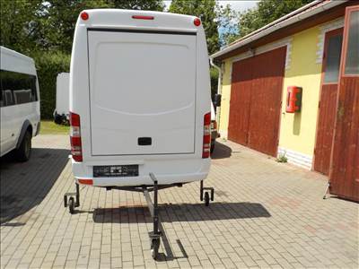 Mercedes mikrobusz SÍBOX/Bőrönd, csomag szállító