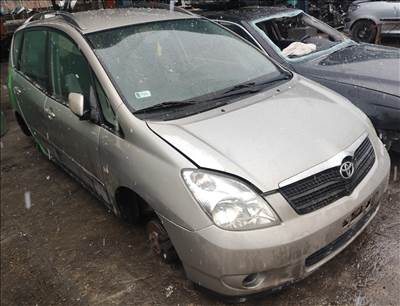 2002 Toyota Corolla Verso 2.0 D4D,  diesel  manuális- balkormányos jármű bontása! 