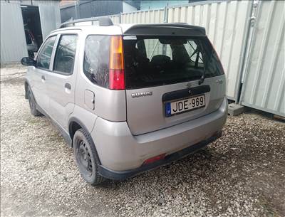 Suzuki Ignis alkatrészek eladók.