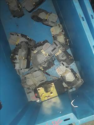 Peugeot 206 Jobb Hátsó Ajtózár Bal Hátsó Ajtózár