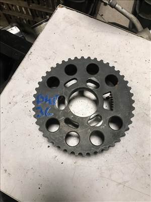 Volkswagen Passat B6 2,0 BKP - vezérmű kerék 038109111e