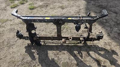 Nissan Navara (D40) homlokfal 