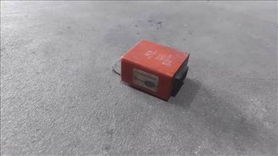 Ford Transit Tranzit MK6 MK7 00- Vonóhorog visszajelző piros relé 0127