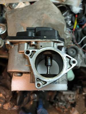 Volkswagen Passat CC, Volkswagen Passat B6 VW Passat gyári EGR szelep Valeo 03l131501g