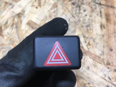 Audi A4 (B6/B7) vészvillogó kapcsoló  8e0941509