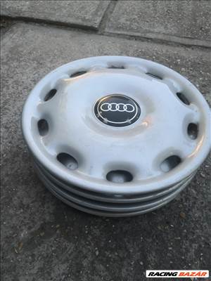 Audi 15-ös gyári dísztárcsa