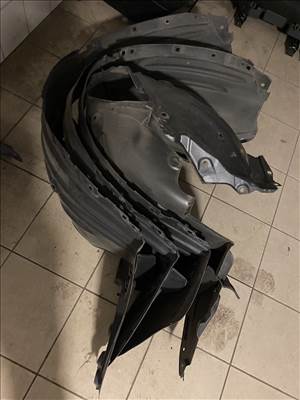 Mazda CX-5 (KF) dobbetétek.