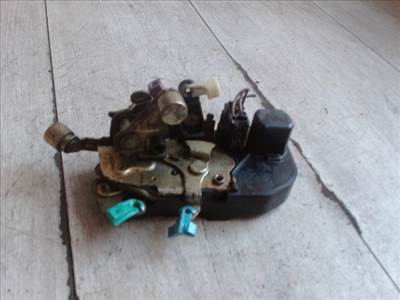 CHRYSLER VOYAGER 01.03-05.01 Bal első ajtó zárszerkezet központi záras