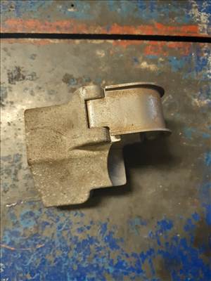 Toyota Rav 4 05-13 Kormányzár