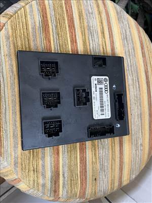 Audi A4 (B8), Audi A5 (8T) Komfort modul 8K0 907 063 DG 8k0907063dg