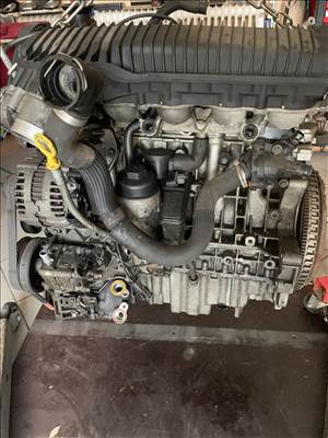 Volvo-Ford: HUBA :2.5 T: motor alkatrész 